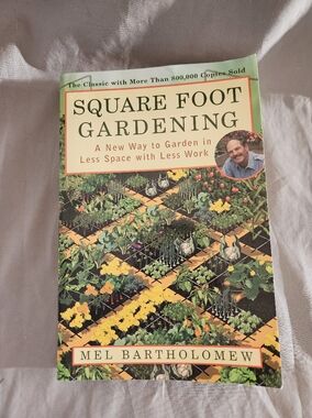 Square Foot Gardening Book - Green & Yellow Cover